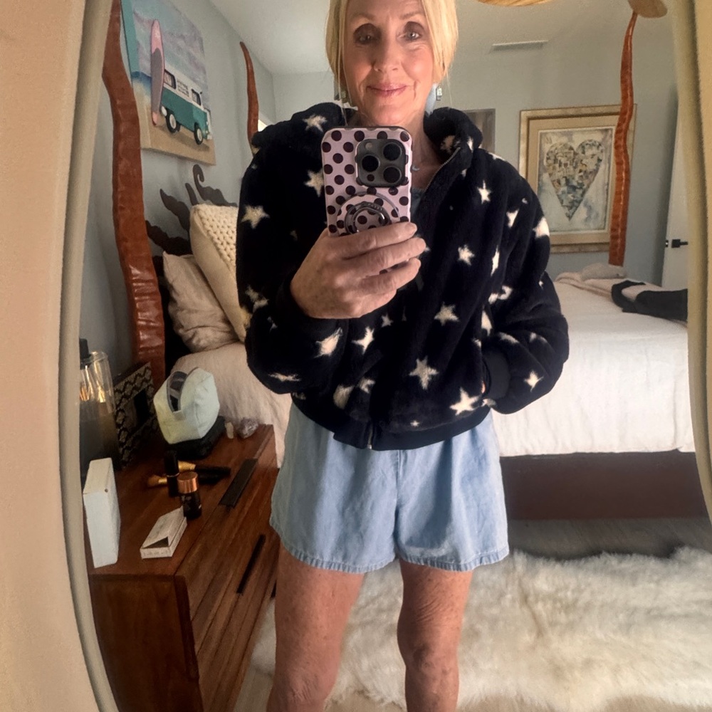 Z Supply Star Print Fuzzy Zip-Up Jacket. Has a hood and pockets